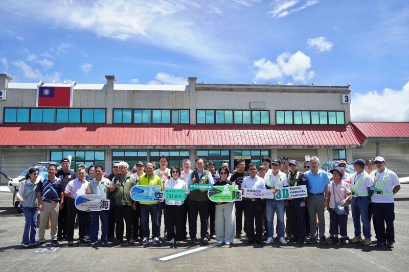 屏東超狂玩法！飛上天、潛海底3天2夜只要6,990，恆春機場嘉年華限定登場