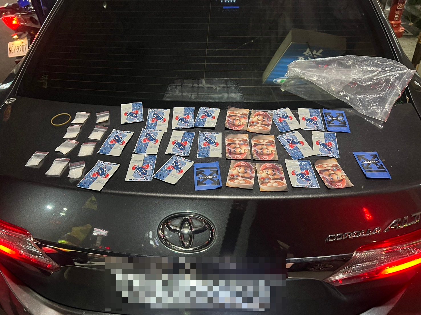 違停紅線稱「我在回訊息」警一聞全懂