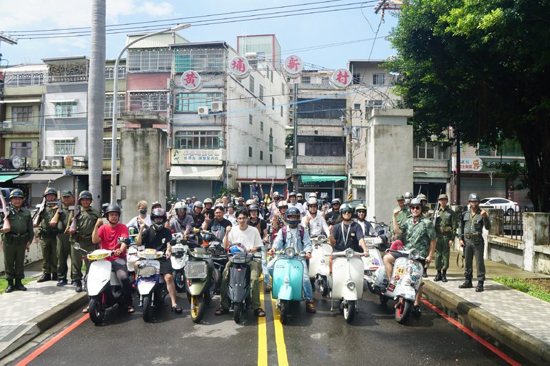 黃埔新村首次舉辦老車派對 近百台古董車齊聚眷村街道 年底嘉年華暖身登場