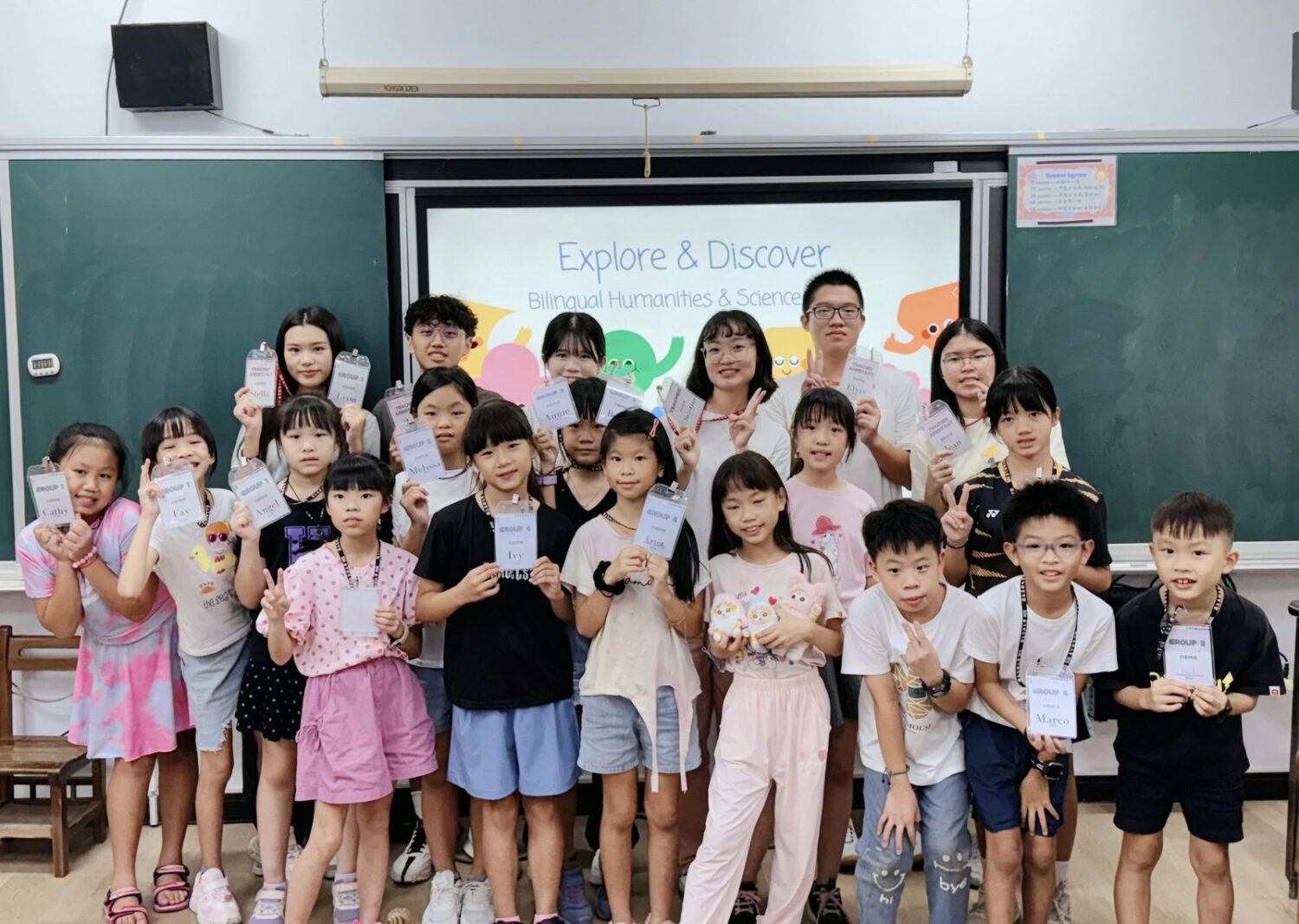 高雄大學西語系辦雙語營 助里港國小學童環保科學樂學習