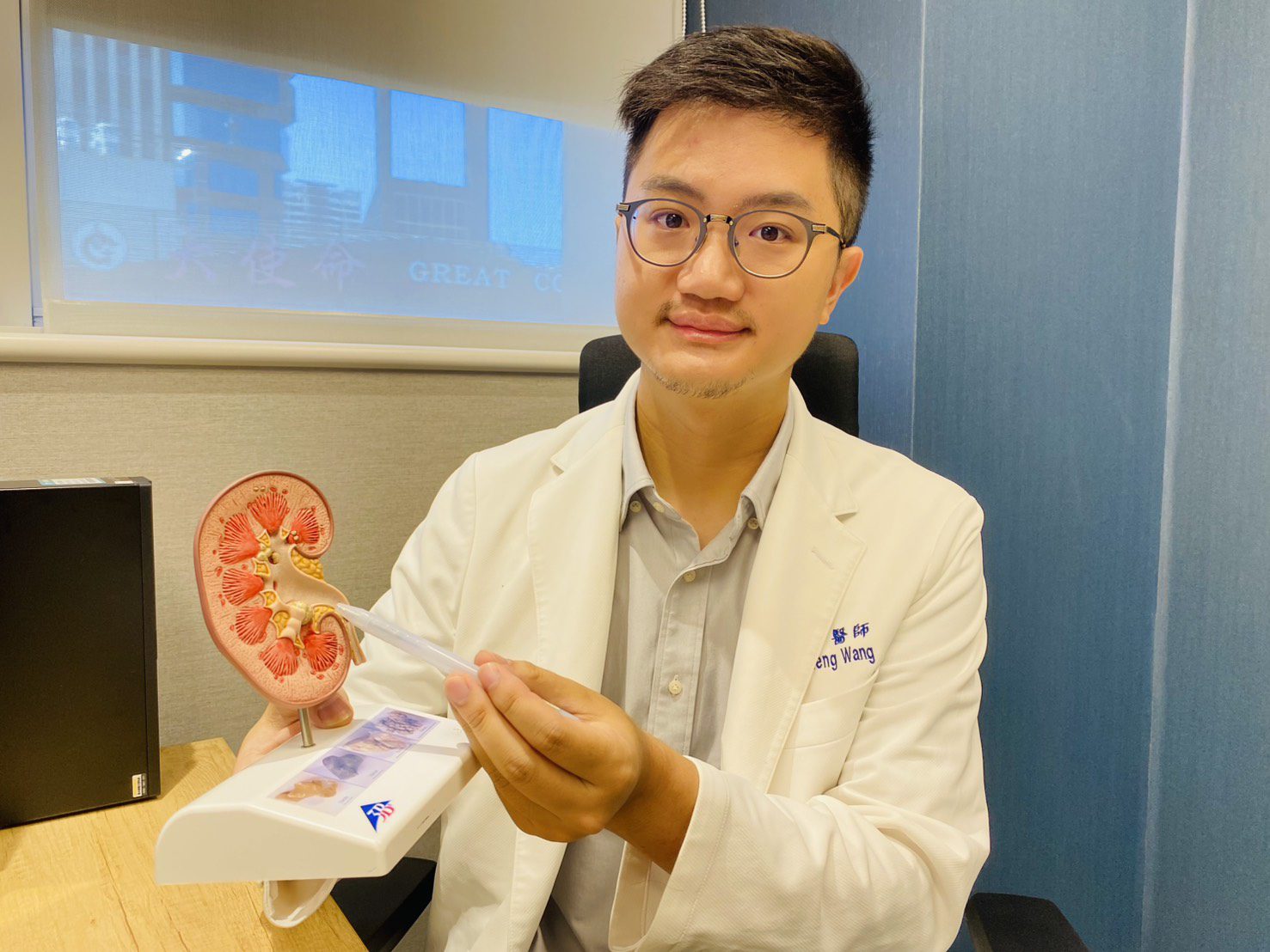 手搖飲、無糖茶、咖啡取代白開水 台灣「冰文化」恐釀尿結石年輕化  醫師點名四大泌尿殺手