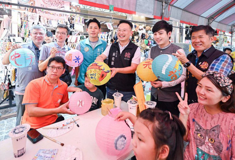 仁海宮200週年彩繪水燈　蘇副市長：創新手法傳承文化最佳典範！