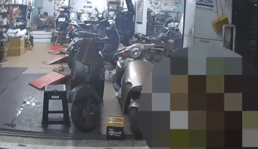 騎電動機車「要加95的油」 台東警方協助迷途老婦返家 騎電動機車「要加95的油」 台東警方協助迷途老婦返家