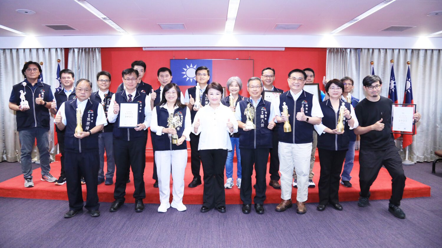 時空狂想曲獲國際四大設計金獎  臺中燈區創新光影藝術驚豔全球