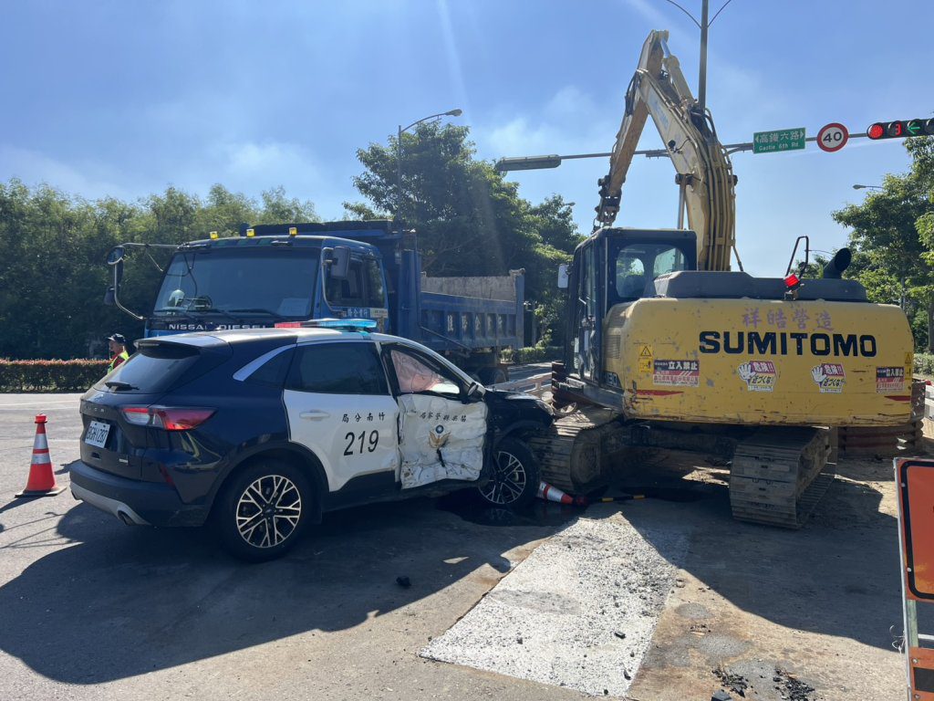 苗栗警車車禍！竹南分局巡邏車與休旅車相撞　 1警員1民眾受傷