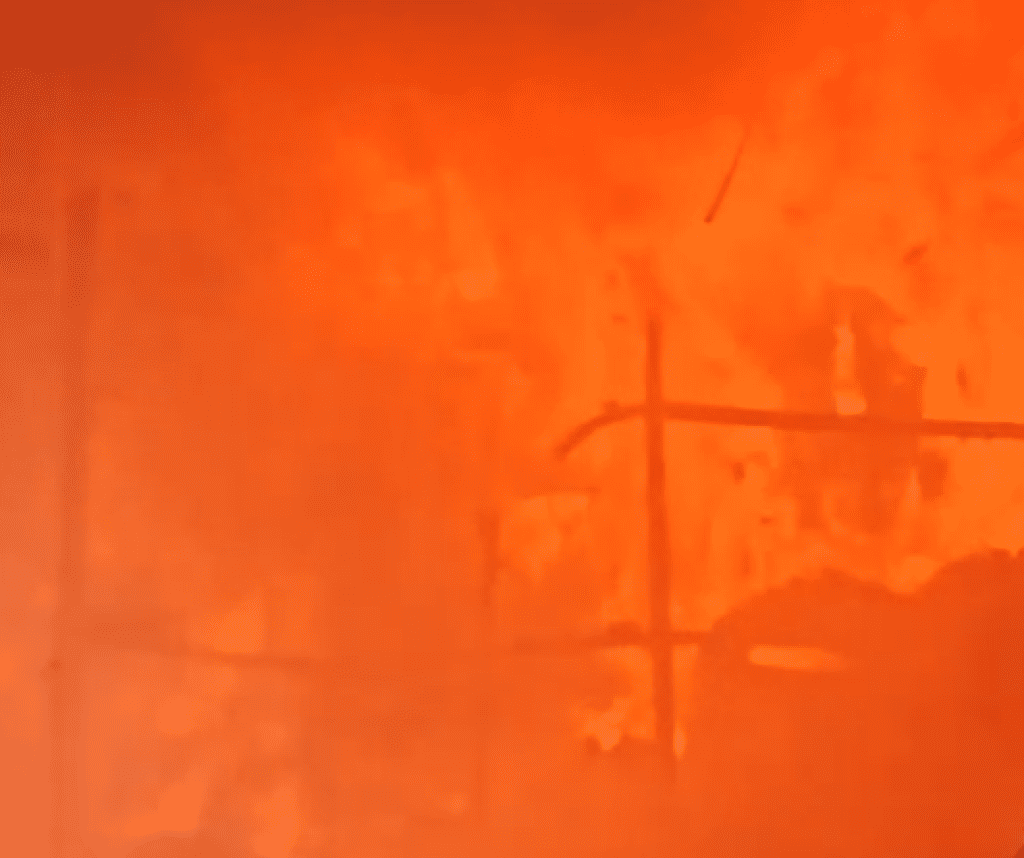 南投埔里火警救火第一視角曝光! 網友:你們都是英雄平安回家最重要 南投埔里火警救火第一視角曝光! 網友:你們都是英雄平安回家最重要