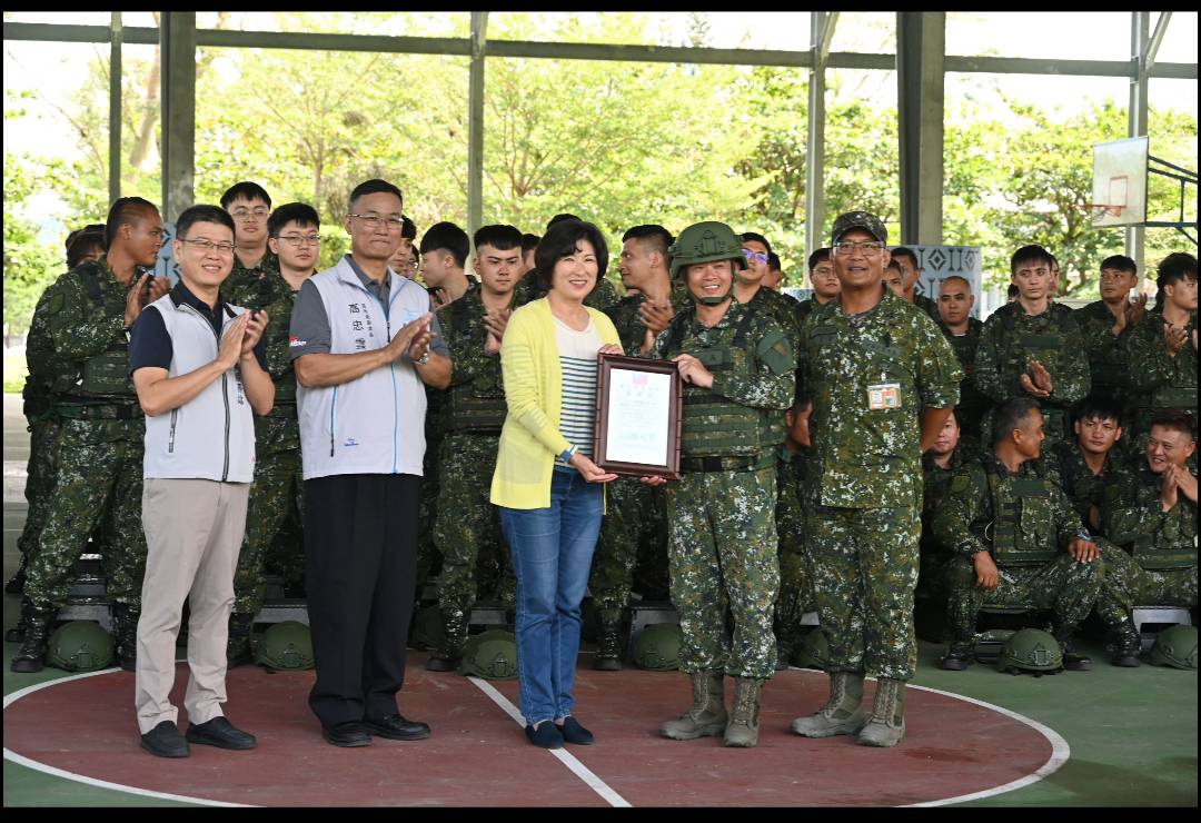 關懷後備軍人教召訓練 縣長饒慶鈴今太平營區勞軍 向精進戰技 守護家園召員致敬