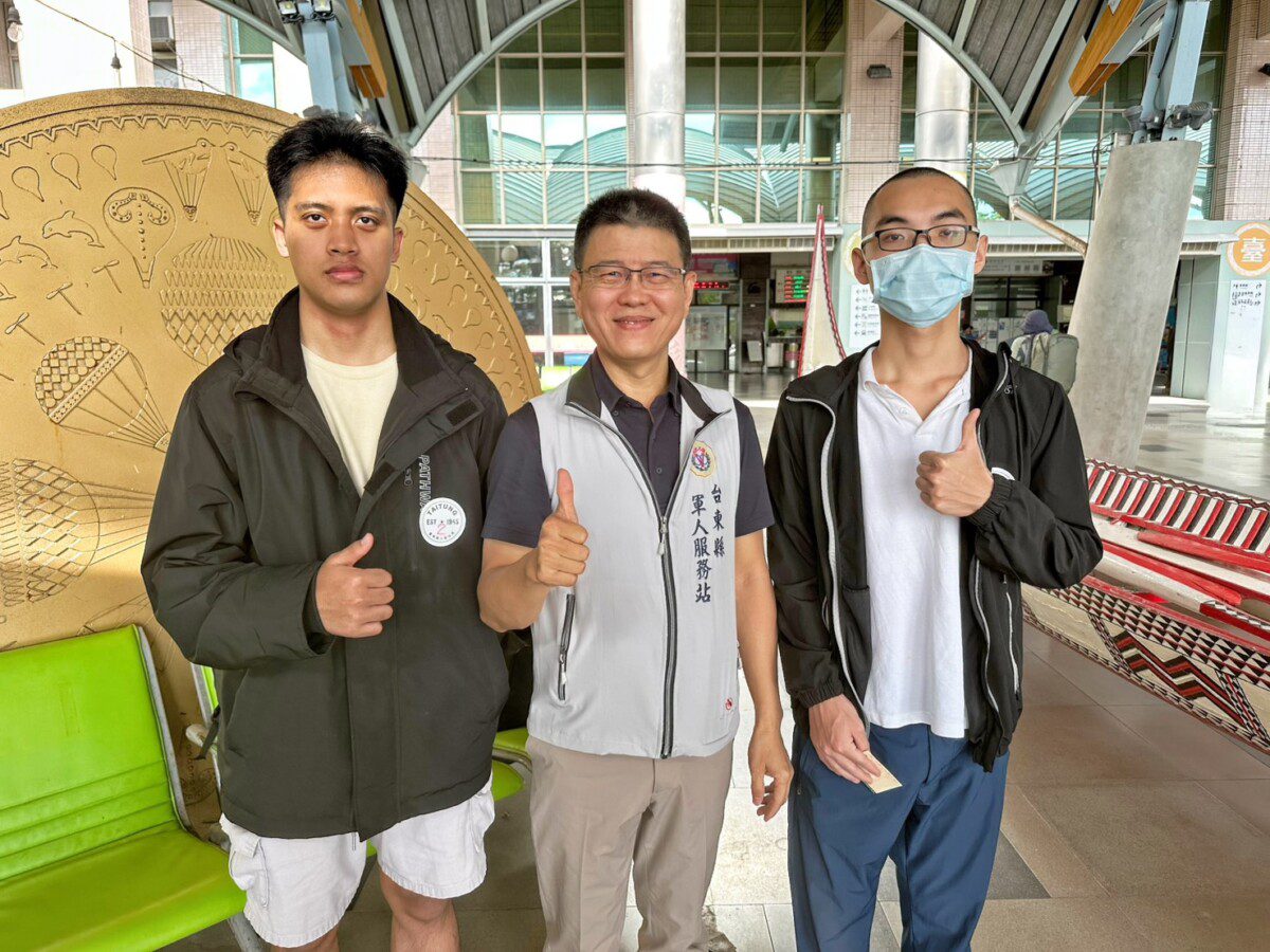 海軍陸戰隊役男入營 臺東軍服站叮嚀祝福