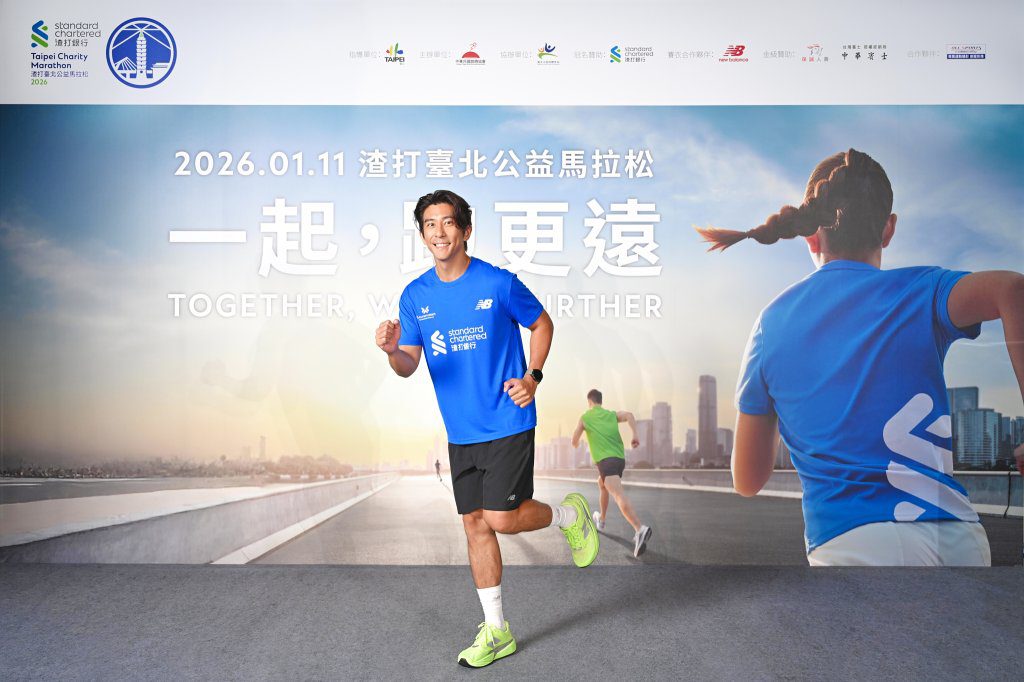 運動型男修杰楷化身「運動推銷員」！揪老婆女兒一起跑