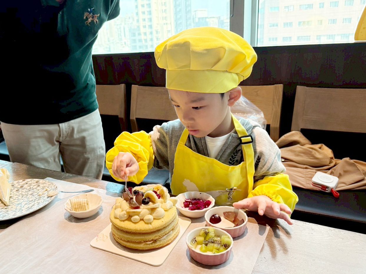 高市農業局聯手饗食天堂小小廚神 香蕉蜂蜜蛋糕甜蜜出爐