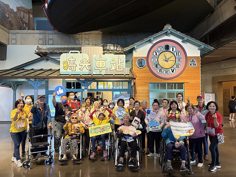 高榮南院陪伴走讀憶時光　日照長者博物館探險之旅
