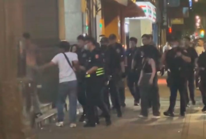 中壢KTV前2酒客起口角PK?警方曝真相 中壢KTV前2酒客起口角PK?警方曝真相