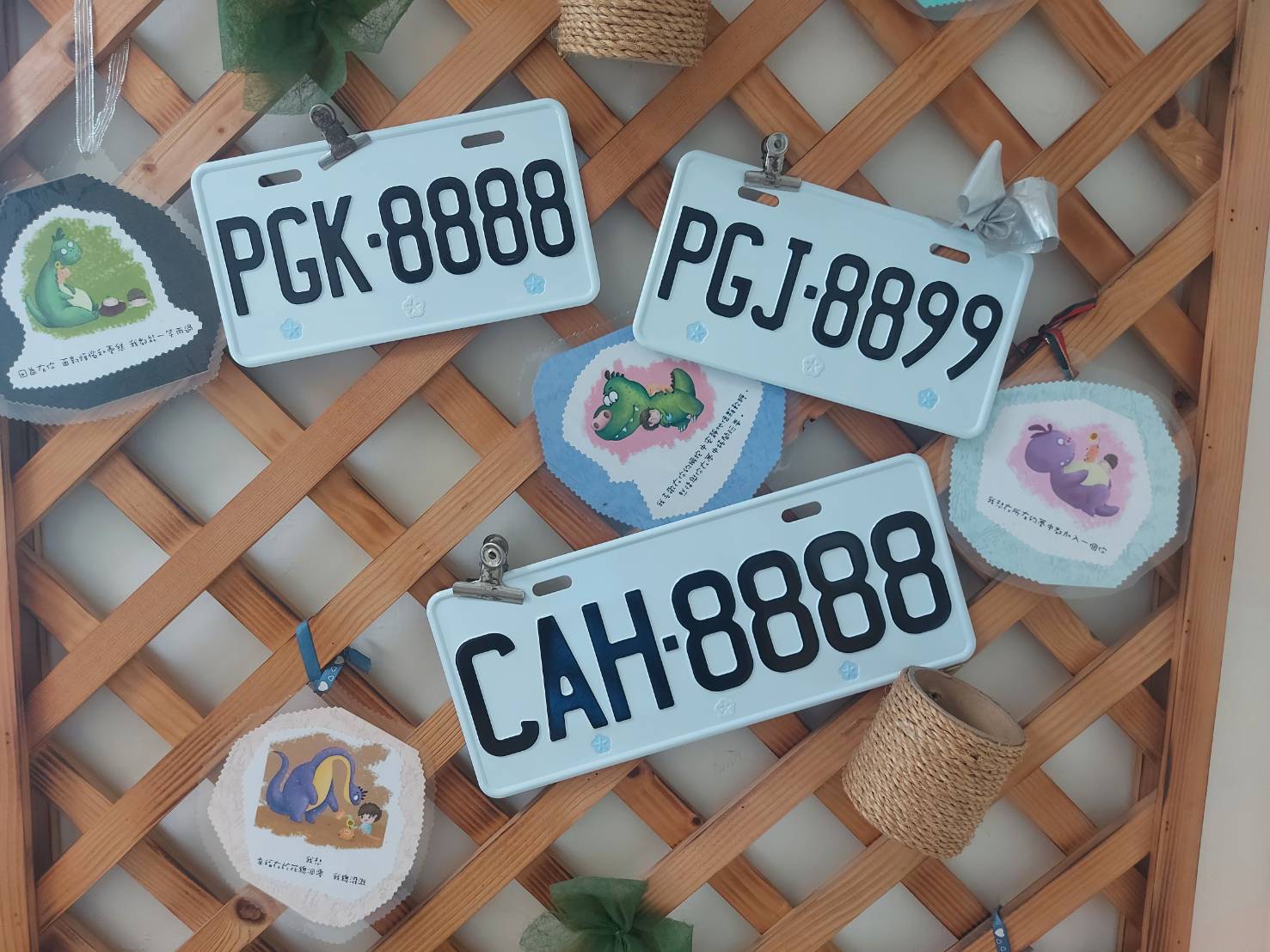 高雄區監理所標售汽車及機車新式號牌 2000元起標 高雄區監理所標售汽車及機車新式號牌 2000元起標