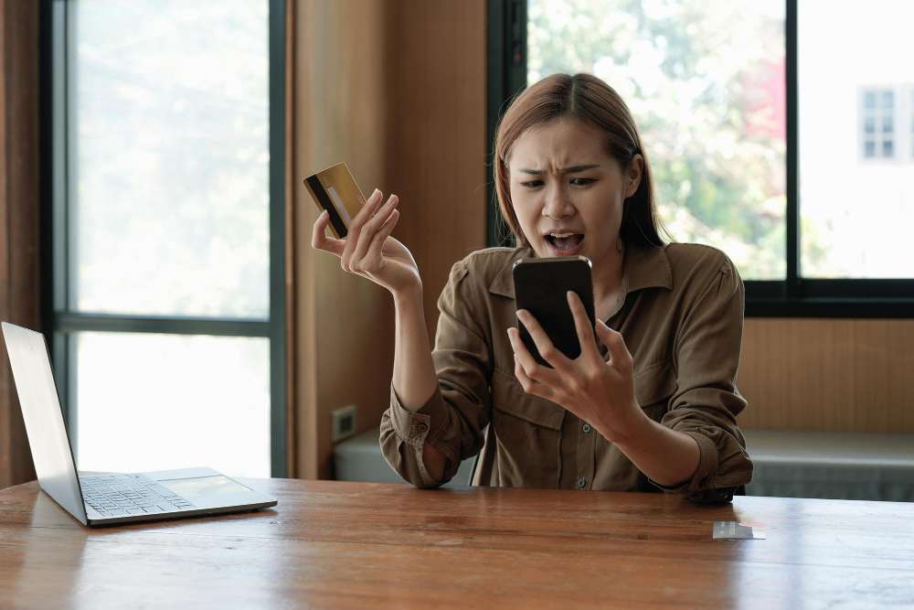 求GD演唱會門票心切誤入陷阱 女粉絲匯10萬血本無歸 求GD演唱會門票心切誤入陷阱 女粉絲匯10萬血本無歸