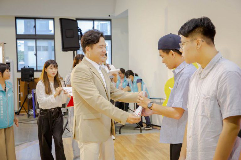 竹市府大專青年暑期工讀結業　邱臣遠代理市長勉勵青年累積職場實力 迎向未來旅程