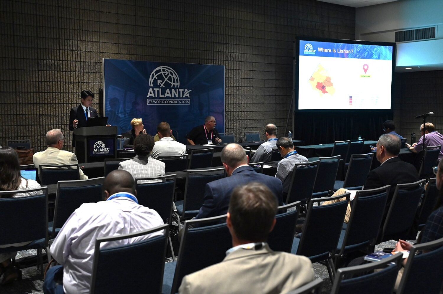 高山智慧交通溫情接送感動全球 台中梨山幸福巴士國際舞台驕傲 高山智慧交通溫情接送感動全球 台中梨山幸福巴士國際舞台驕傲