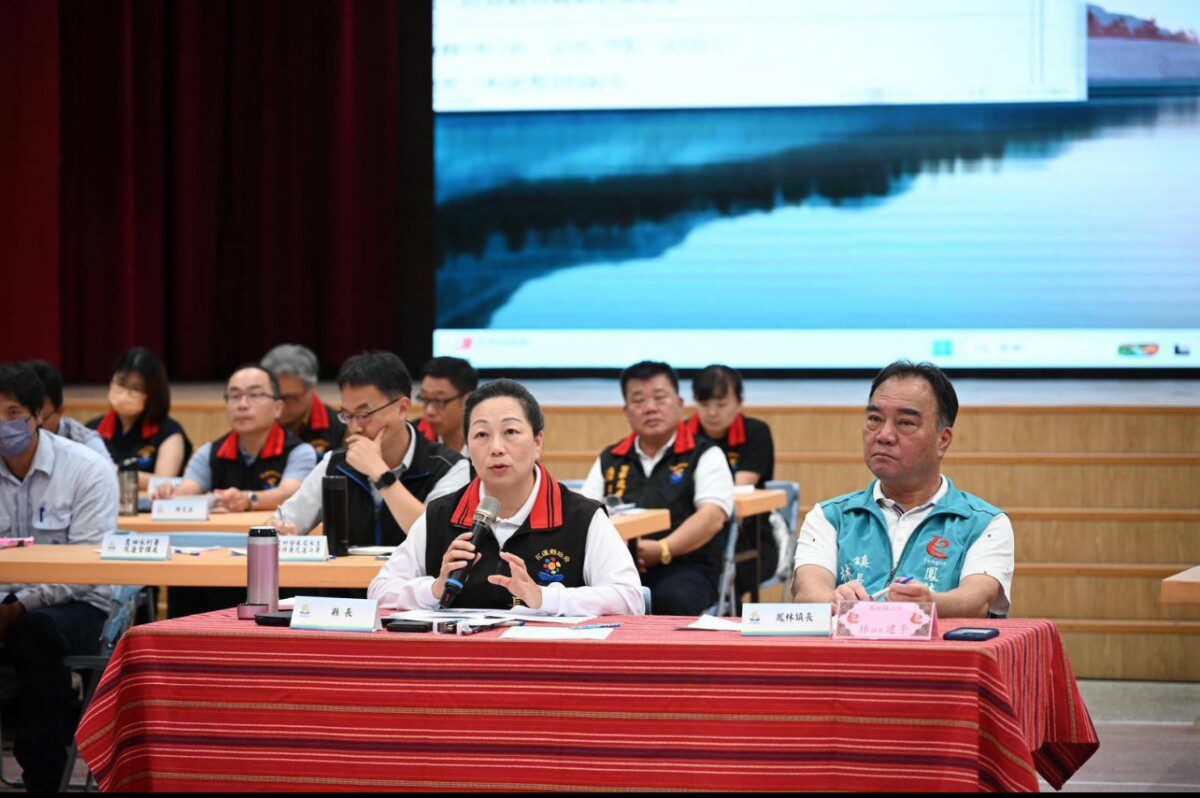 深入基層傾聽民意 縣長徐榛蔚率團隊前進鳳林鎮 萬榮鄉基層座談