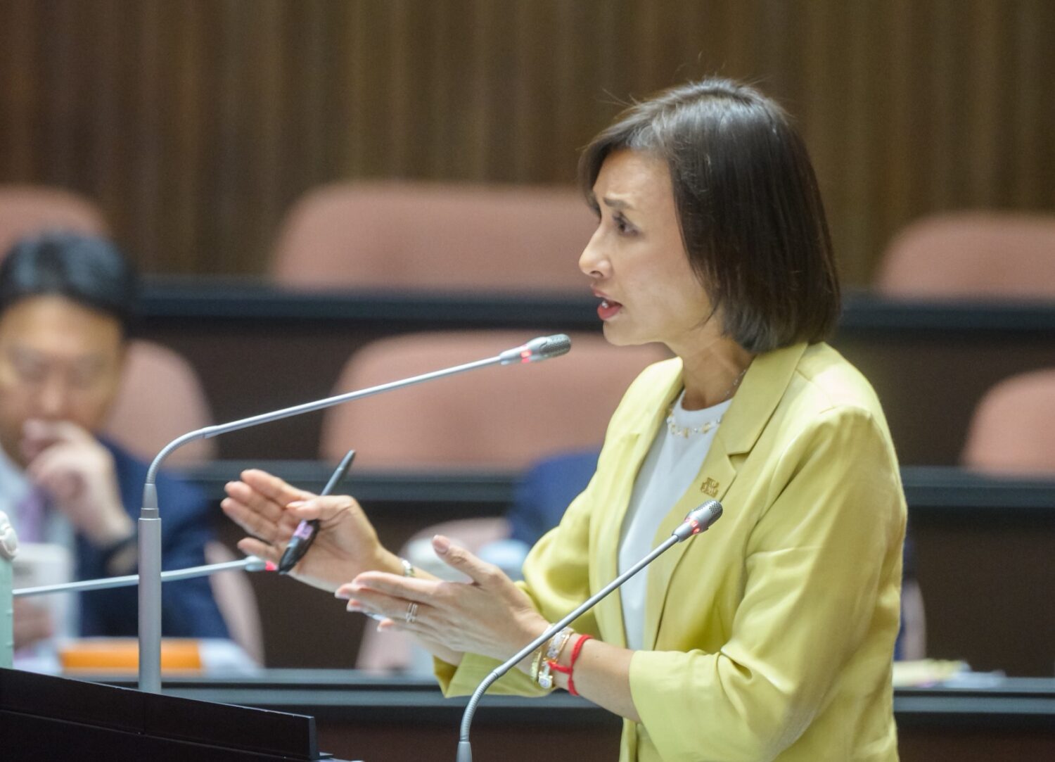 邱議瑩質詢災後特別預算 推出五大訴求建構韌性城鄉並加速經濟復甦