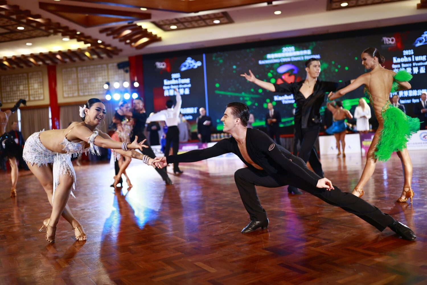 2025國標舞世界盃到高雄 吸引27國650位舞者同場競技