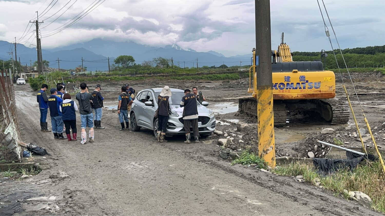 打擊非法挖掘農地 高市刑大查扣14部大型機具拘提24人 打擊非法挖掘農地 高市刑大查扣14部大型機具拘提24人