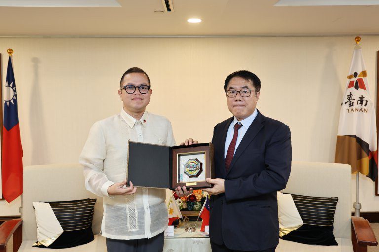 台南市與菲律賓阿克蘭省締盟　古都風情攜手長灘島魅力共拓新篇章