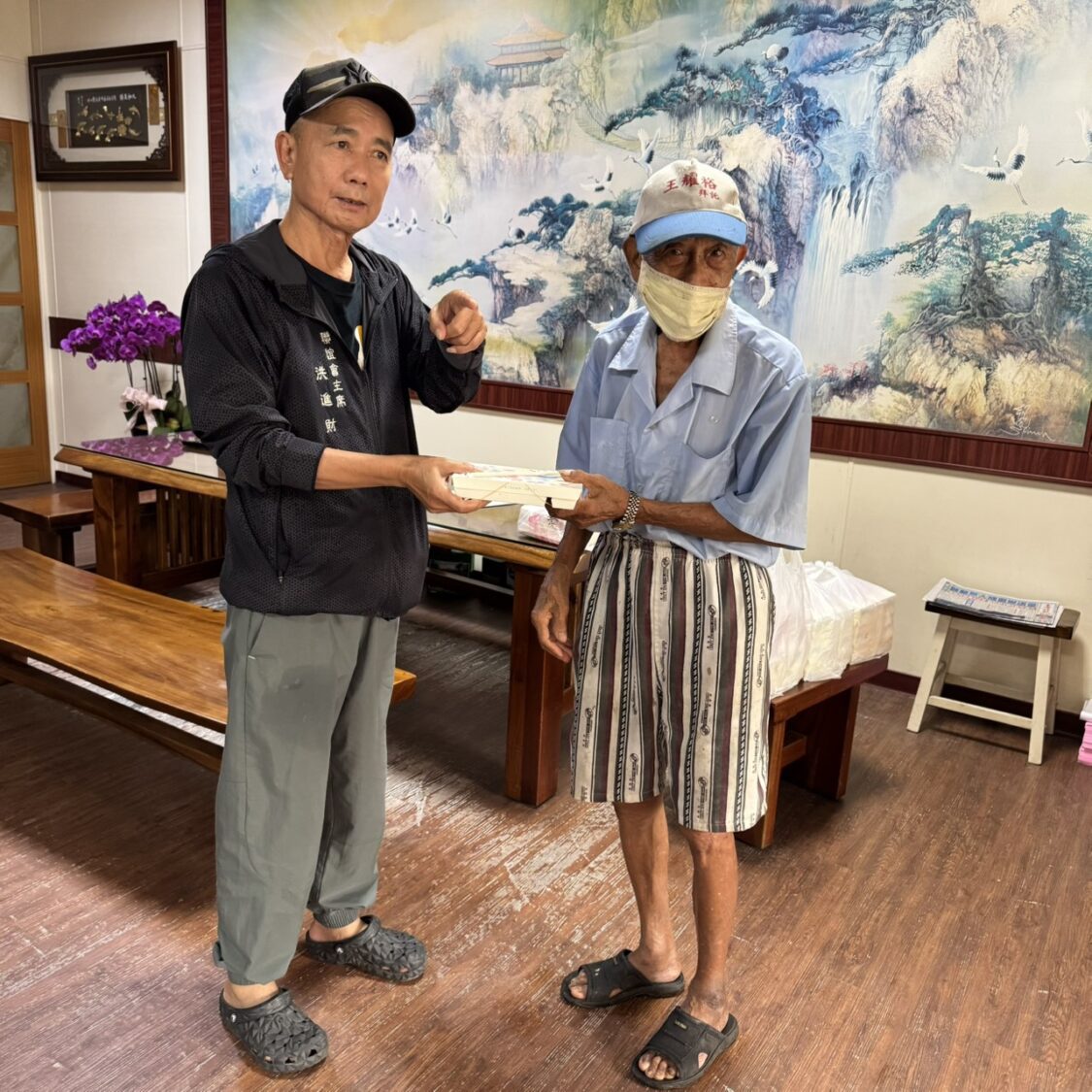 連續三年推動「弱勢高齡便當發放」公益行動 林園區里長聯誼會主席洪進財 長期關懷里內弱勢里民
