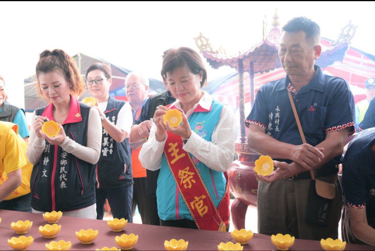 吉安鄉慈雲山普渡法會湧千人游淑貞率隊慎終追遠虔誠祈福 吉安鄉慈雲山普渡法會湧千人游淑貞率隊慎終追遠虔誠祈福