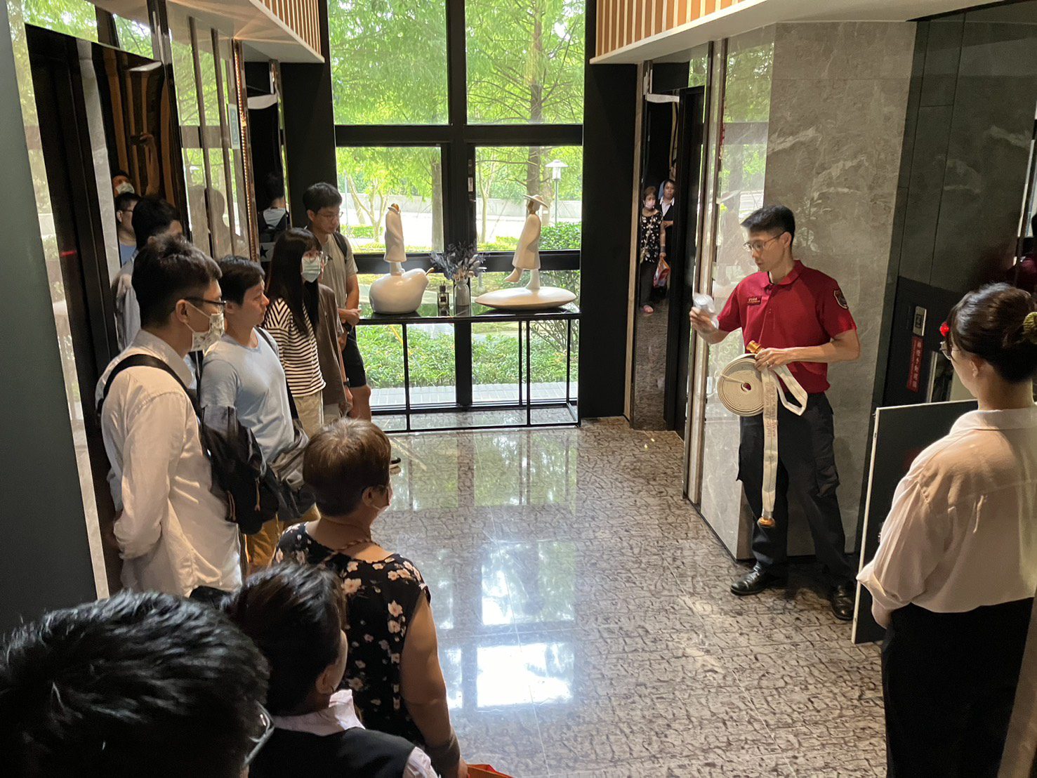 桃消結合普渡進社區 青埔分隊加碼送「防火守護」