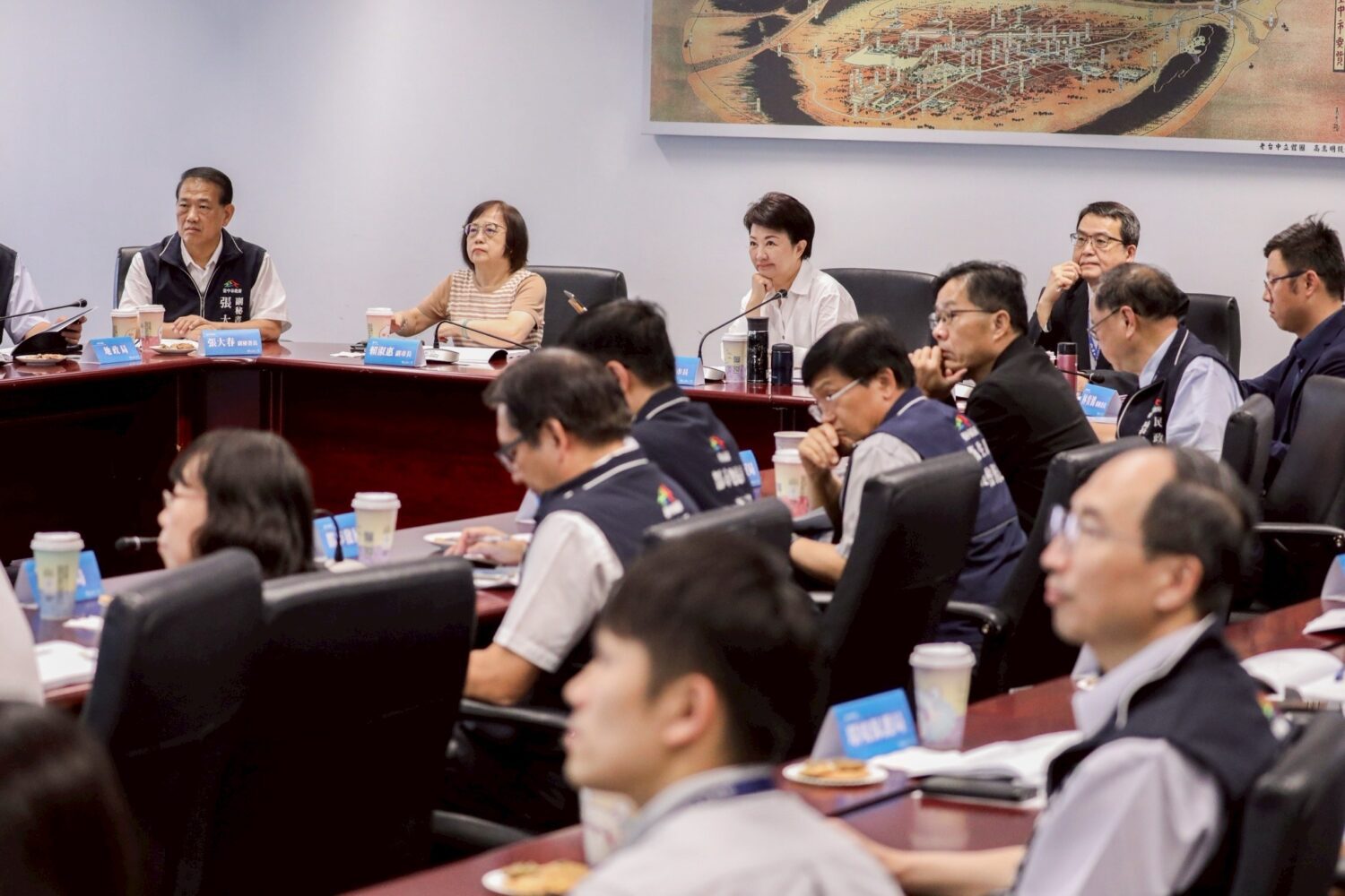 中市首創「AI首長班」 盧秀燕:智慧台中保持時代競爭力 中市首創「AI首長班」 盧秀燕:智慧台中保持時代競爭力