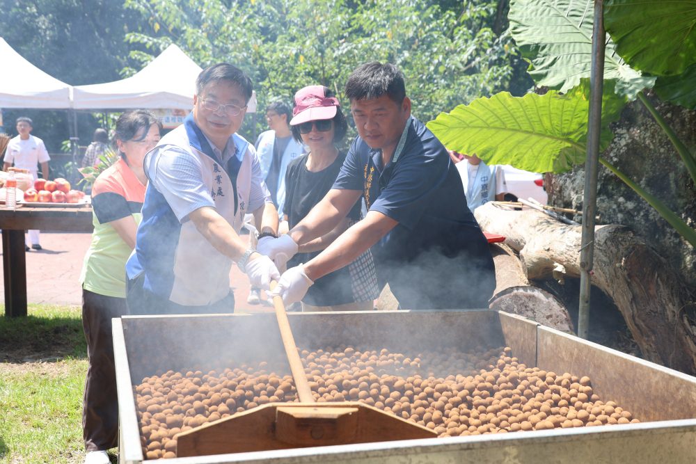 南投中寮龍眼文化季  傳統龍眼灶起灶祈福