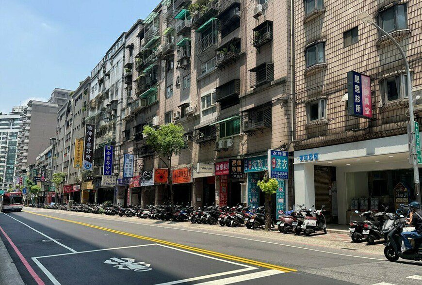 一張圖表看懂 2025 老屋 中古屋 新成屋 預售屋 交易量真相! M傳媒 一張圖表看懂 2025 老屋 中古屋 新成屋 預售屋 交易量真相! M傳媒