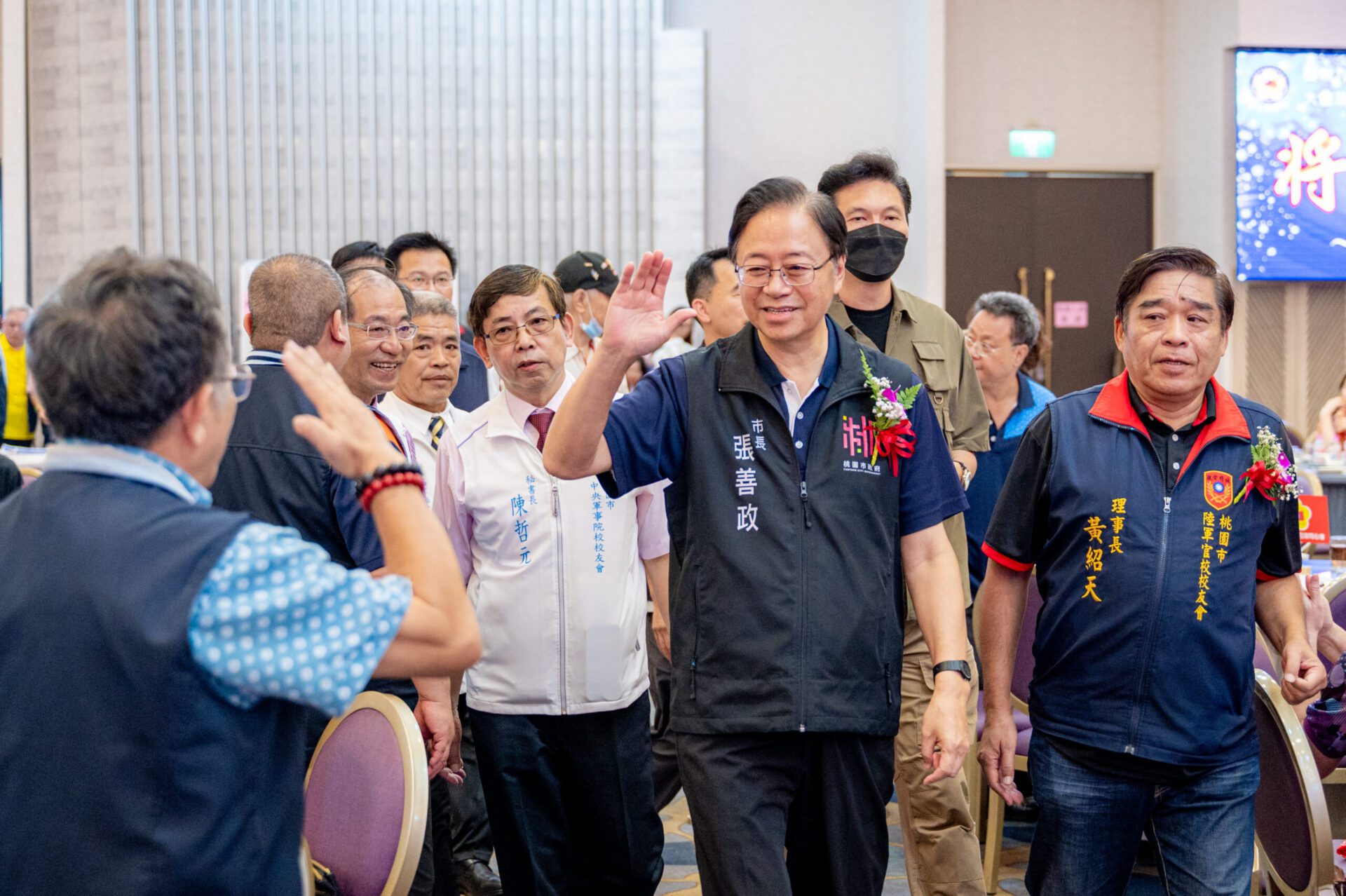 張善政出席九三軍人節紀念活動 呼籲銘記抗戰先烈功勞 張善政出席九三軍人節紀念活動 呼籲銘記抗戰先烈功勞