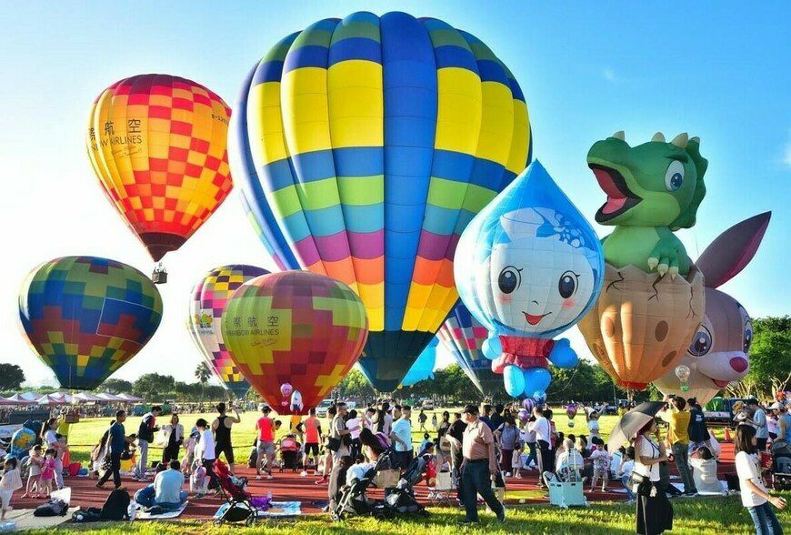 台中天空驚現巨型蜜柑狗狗!石岡熱氣球嘉年華8/29登場,15顆造型球飛躍山城 台中天空驚現巨型蜜柑狗狗!石岡熱氣球嘉年華8/29登場,15顆造型球飛躍山城