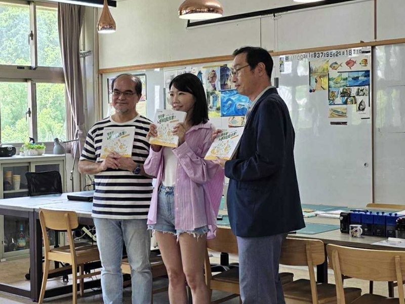 設計思維從零開始 邱媽與蛙蛙《麥克筆手繪魔法書》引領手繪學習新風潮