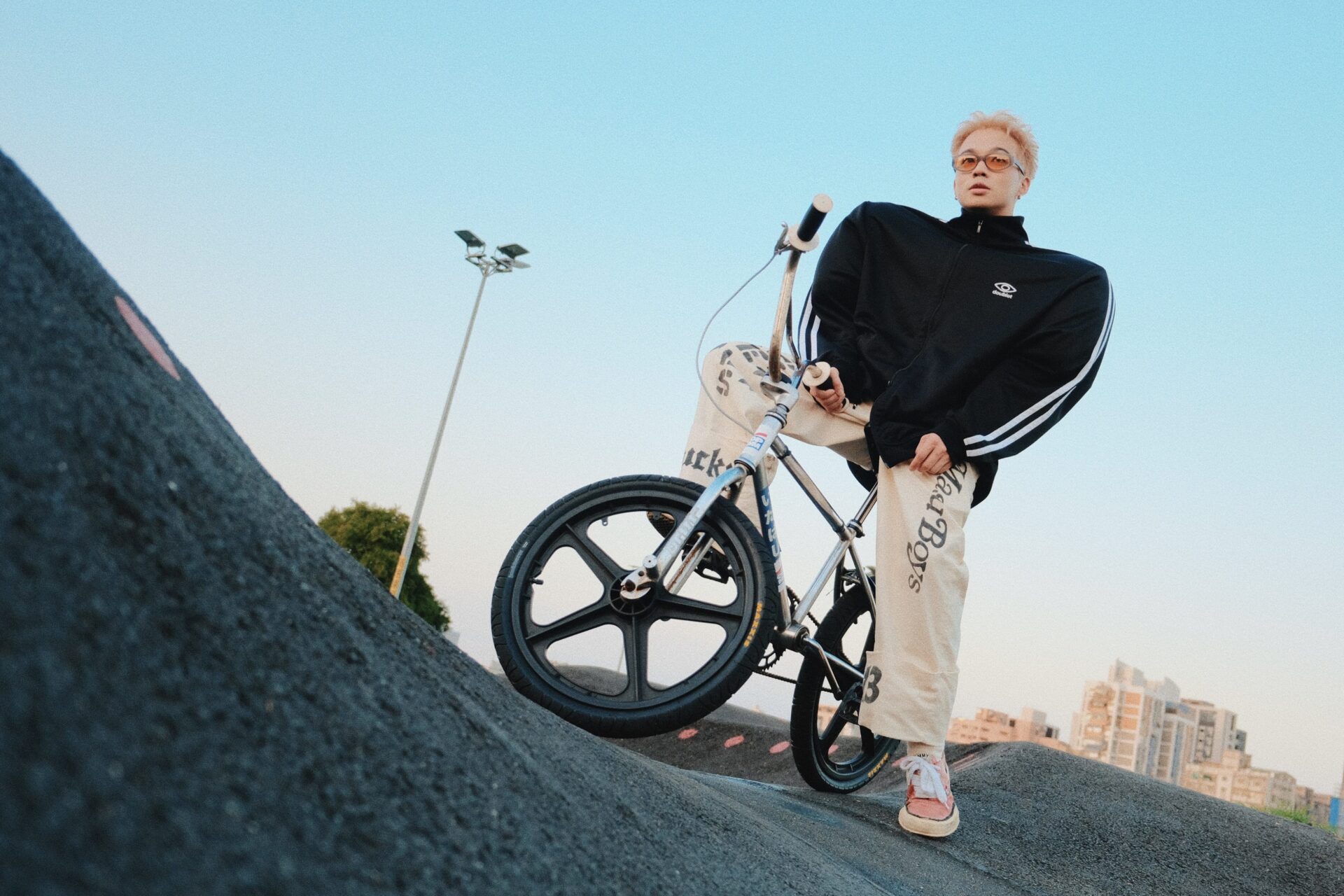 黃號投直球 反應年輕人速食戀愛的想法 黃號投直球 反應年輕人速食戀愛的想法