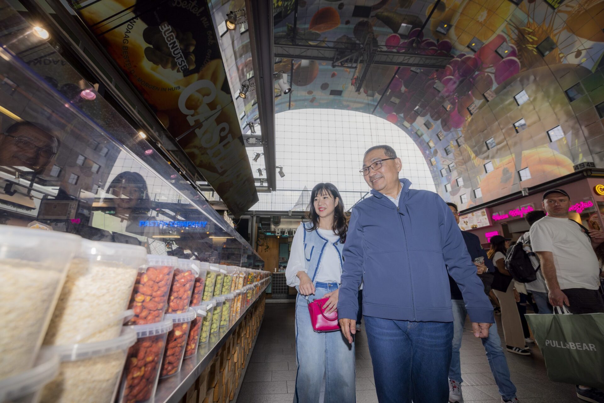 從傳統市場到地標 侯友宜參訪鹿特丹Markthal市場 觸發新北市場翻新靈感 從傳統市場到地標 侯友宜參訪鹿特丹Markthal市場 觸發新北市場翻新靈感