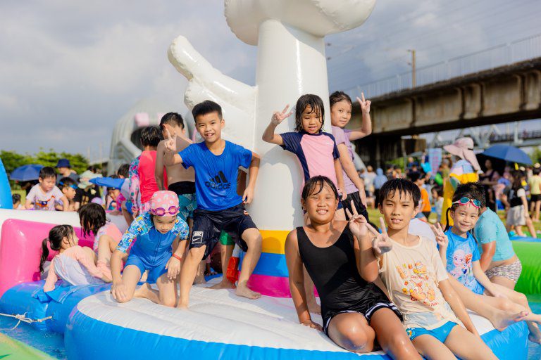 2025大樹水樂園吸引2.5萬人次人潮滿滿親子同遊 體驗大樹在地文化抓住暑假尾巴 2025大樹水樂園吸引2.5萬人次人潮滿滿親子同遊 體驗大樹在地文化抓住暑假尾巴