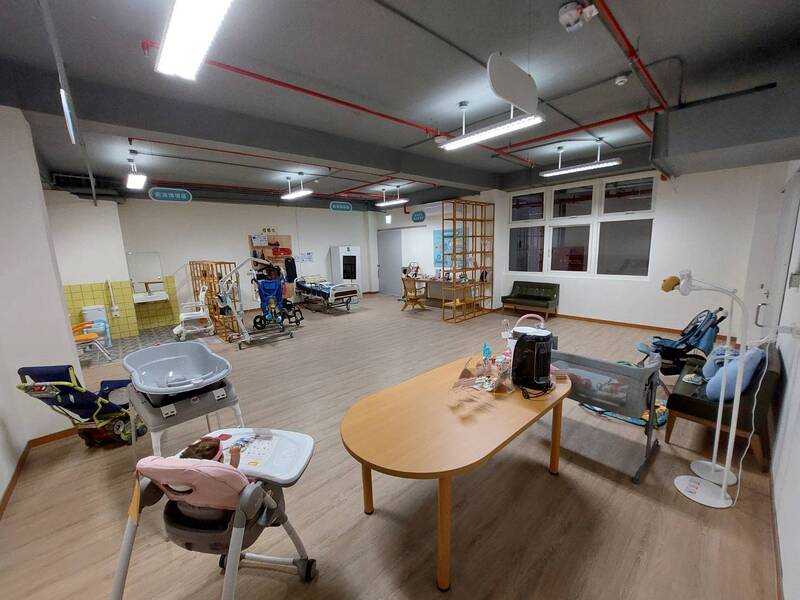 鼓山輔具據點全新開箱  打造居家氛圍的「無障礙體驗館」  高