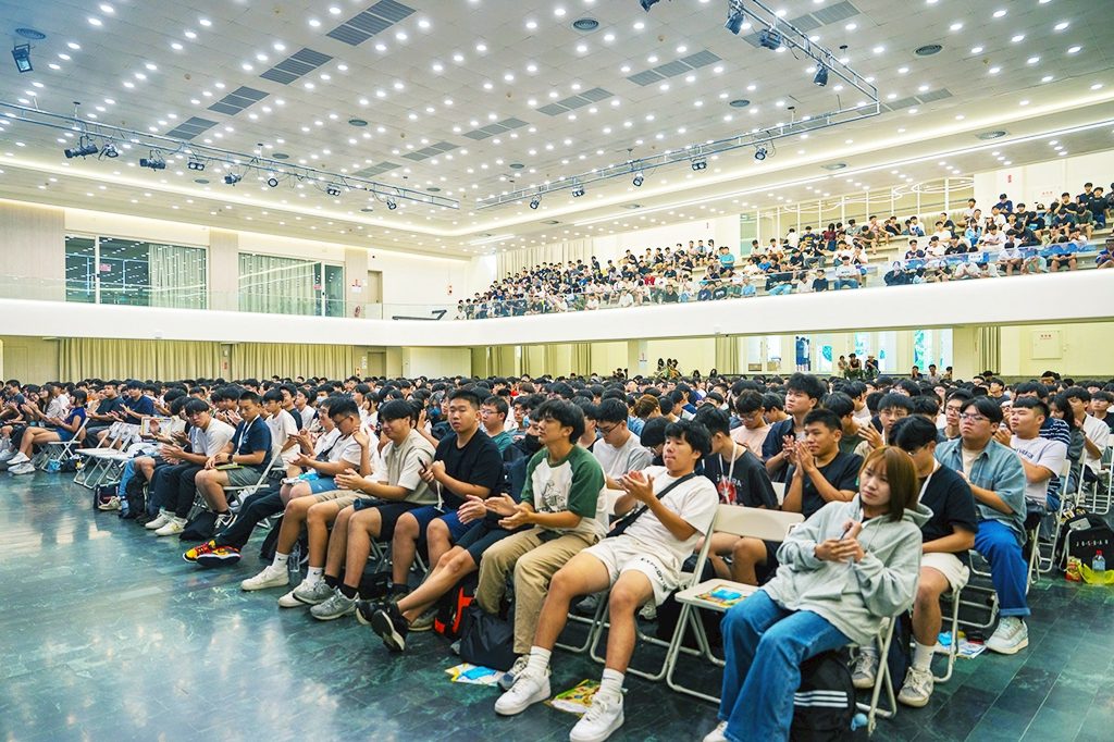 高科大連續四天馬拉松新生始業式 超過五千名大學新鮮人展開大學新生活 高科大連續四天馬拉松新生始業式 超過五千名大學新鮮人展開大學新生活