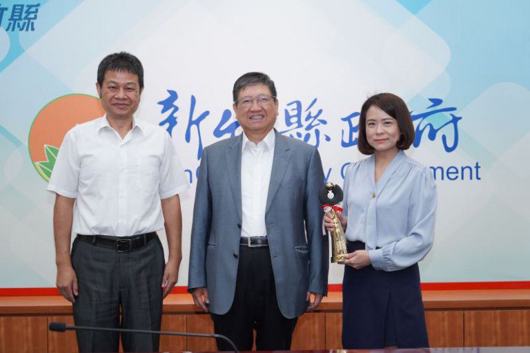 北視獲「地方新聞節目獎」、「主持人獎」兩項金視獎　楊縣長頒獎肯定