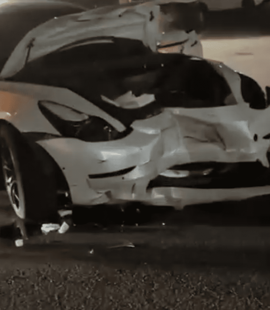 彰化二林兩車相撞波及路旁兩車　兩車駕駛及車內三名幼童共五人受傷