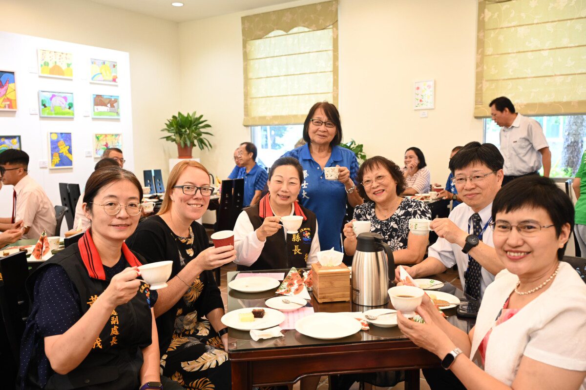 與愛相遇的角落—畢士大THE HOPE CAFE正式開幕縣長徐榛蔚獻上祝福