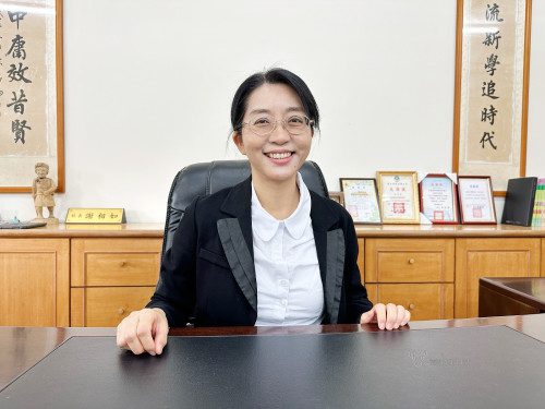 潮和國小謝相如校長榮獲114年度校長領導卓越獎 「平衡基礎與創新,激發師生潛能」 潮和國小謝相如校長榮獲114年度校長領導卓越獎 「平衡基礎與創新,激發師生潛能」