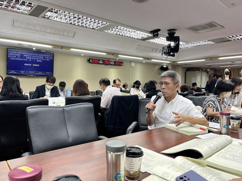 【澎湖政壇震撼】楊曜不選了　從自嘲「無能立委」到揭露建設停擺真相