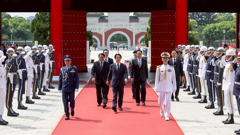 《民生廣場》喊敵國容易 上戰場的是誰? 《民生廣場》喊敵國容易 上戰場的是誰?