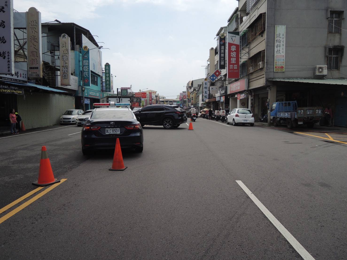 巨響嚇壞居民！太平中興路小客車對撞小貨車 駕駛均未酒駕