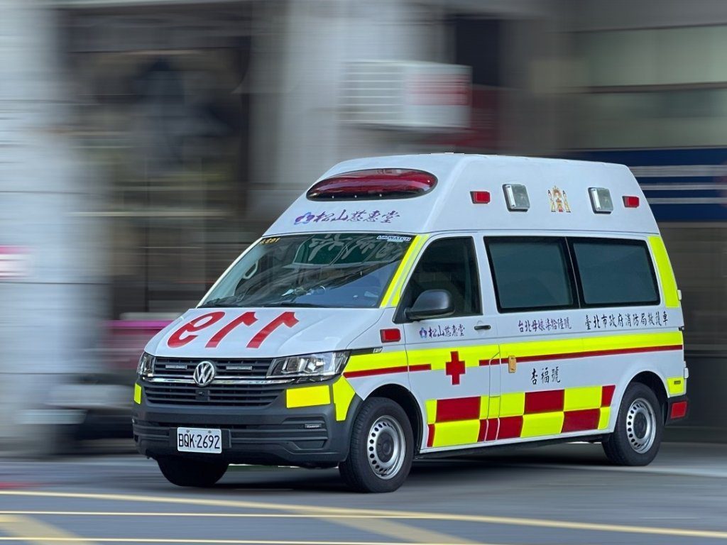 快訊／汐止社區傳墜樓意外　男倒臥血泊當場失去生命徵象