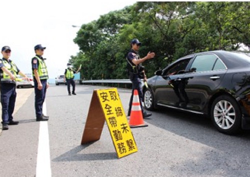 國道警察執行「安全帶大執法」 逾2000件違規被抓包