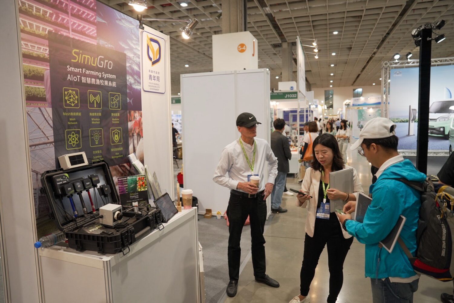 高市青年局帶隊參展「2025台灣智慧農漁週」 四組團隊嶄露新創量能　跨域亮點接軌國際市場