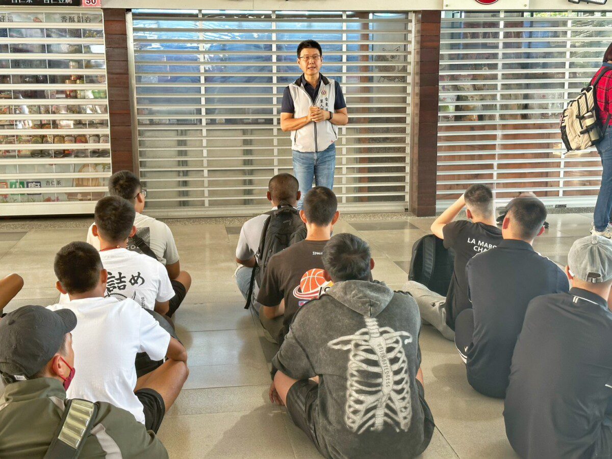 陸軍及替代役役男入營報到 臺東軍人服務站叮嚀祝福